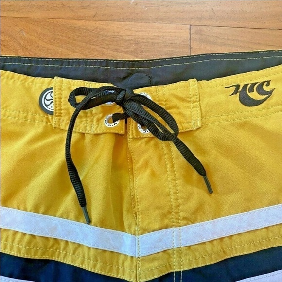 HIC Hawaiian Island Sz 42 Stretch Board Shorts - Picture 6 of 8